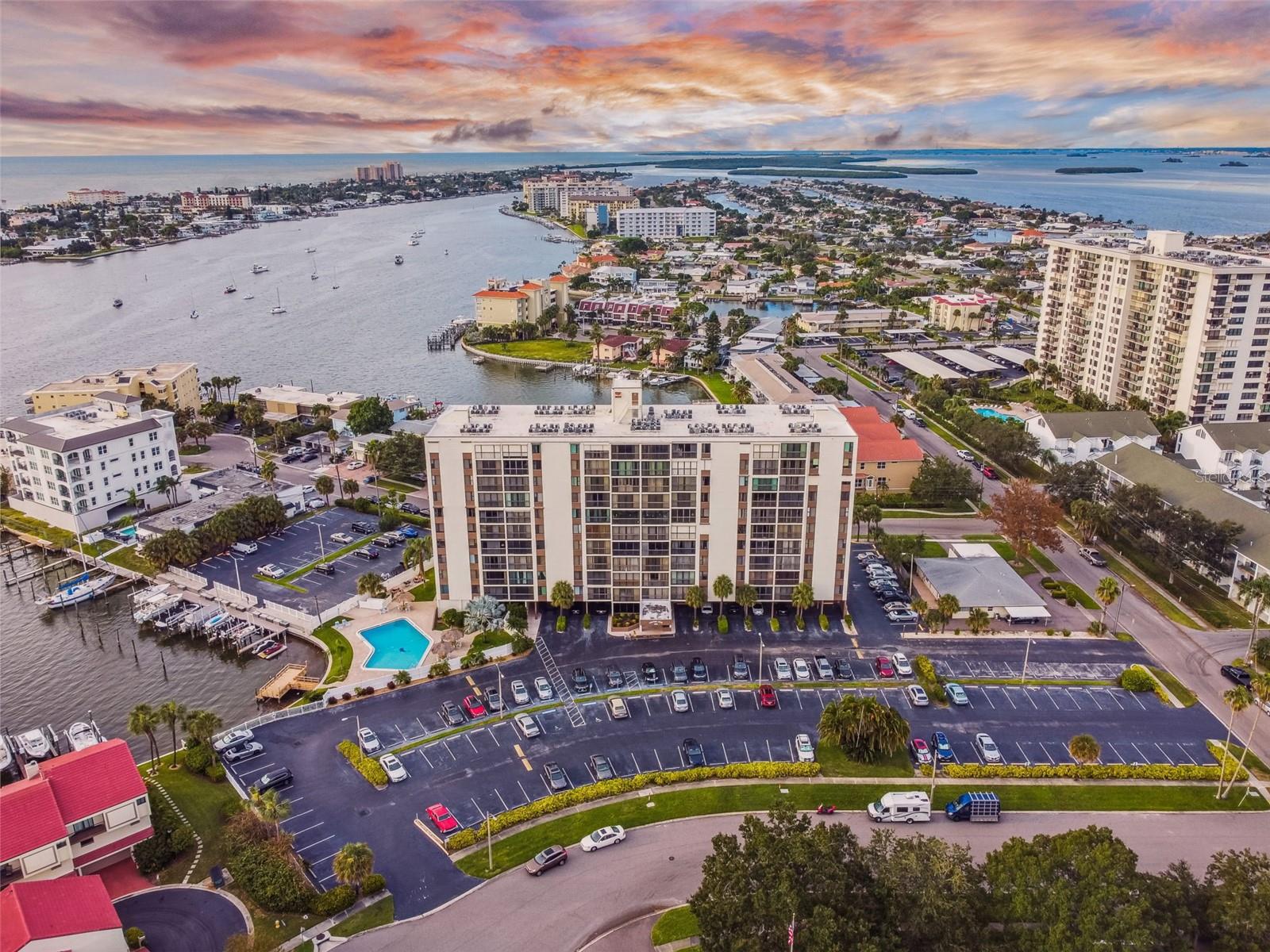 Image 46 of 75 For 255 Dolphin Point 505