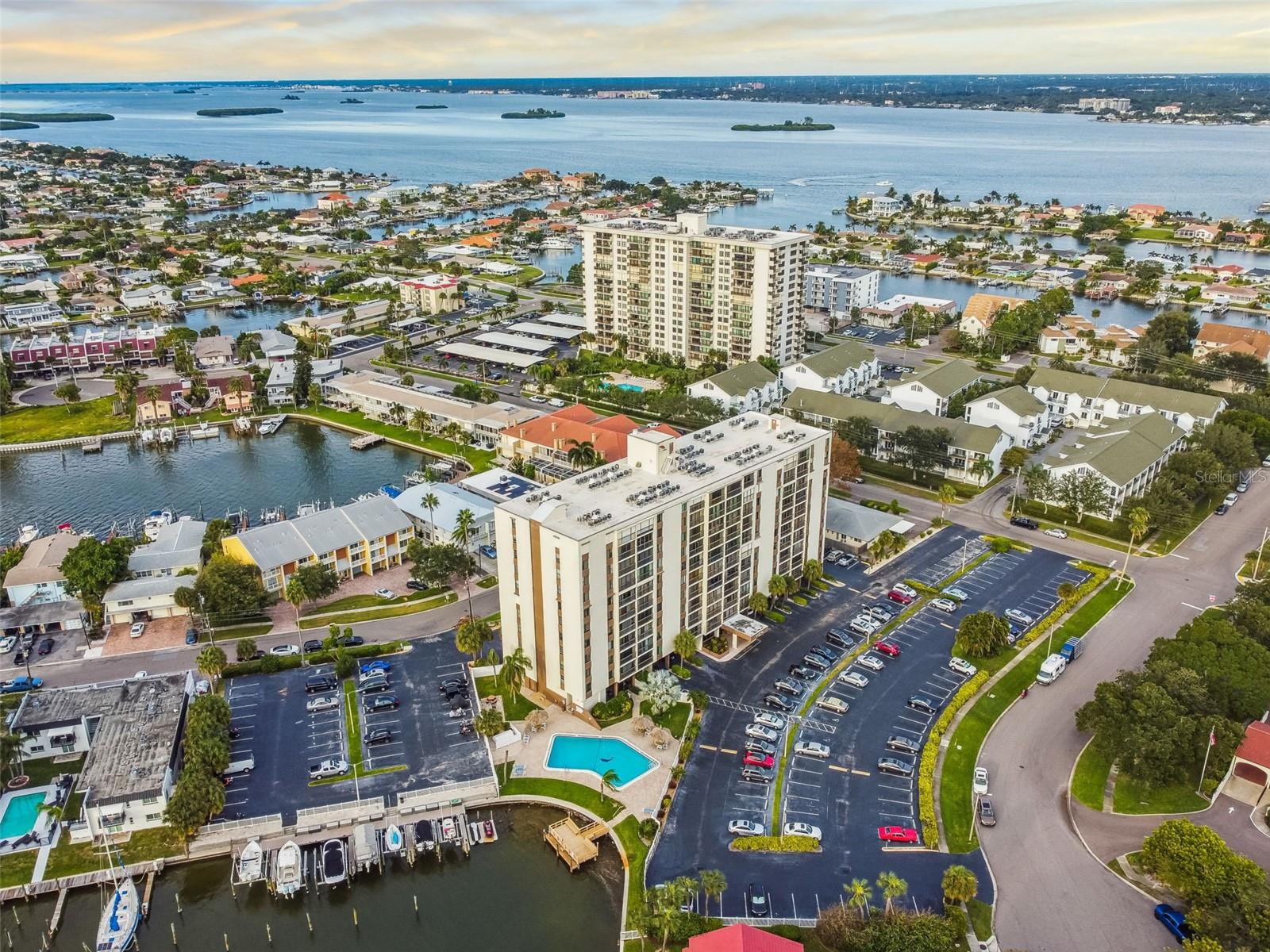 Image 66 of 75 For 255 Dolphin Point 505