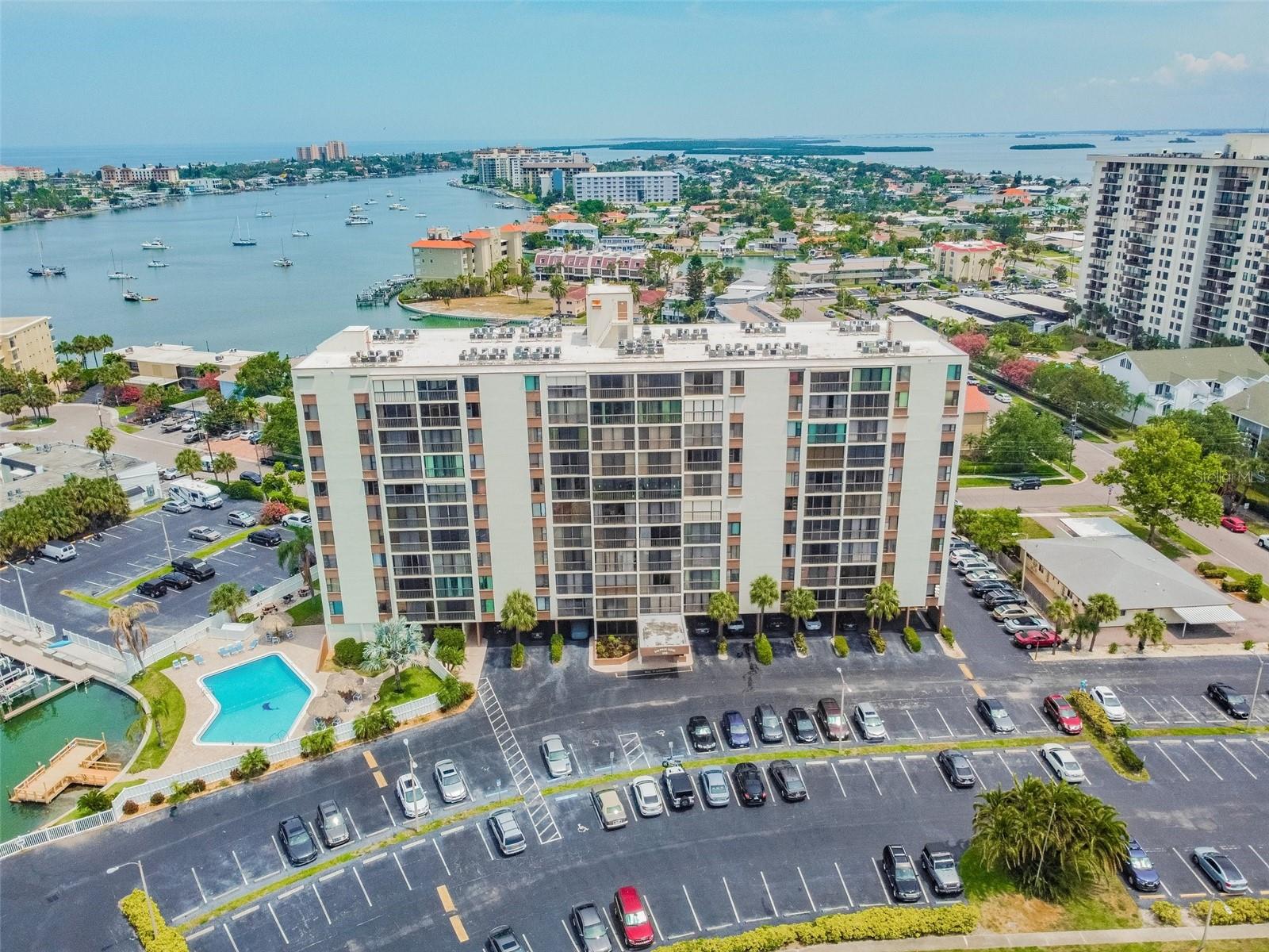 Image 68 of 75 For 255 Dolphin Point 505