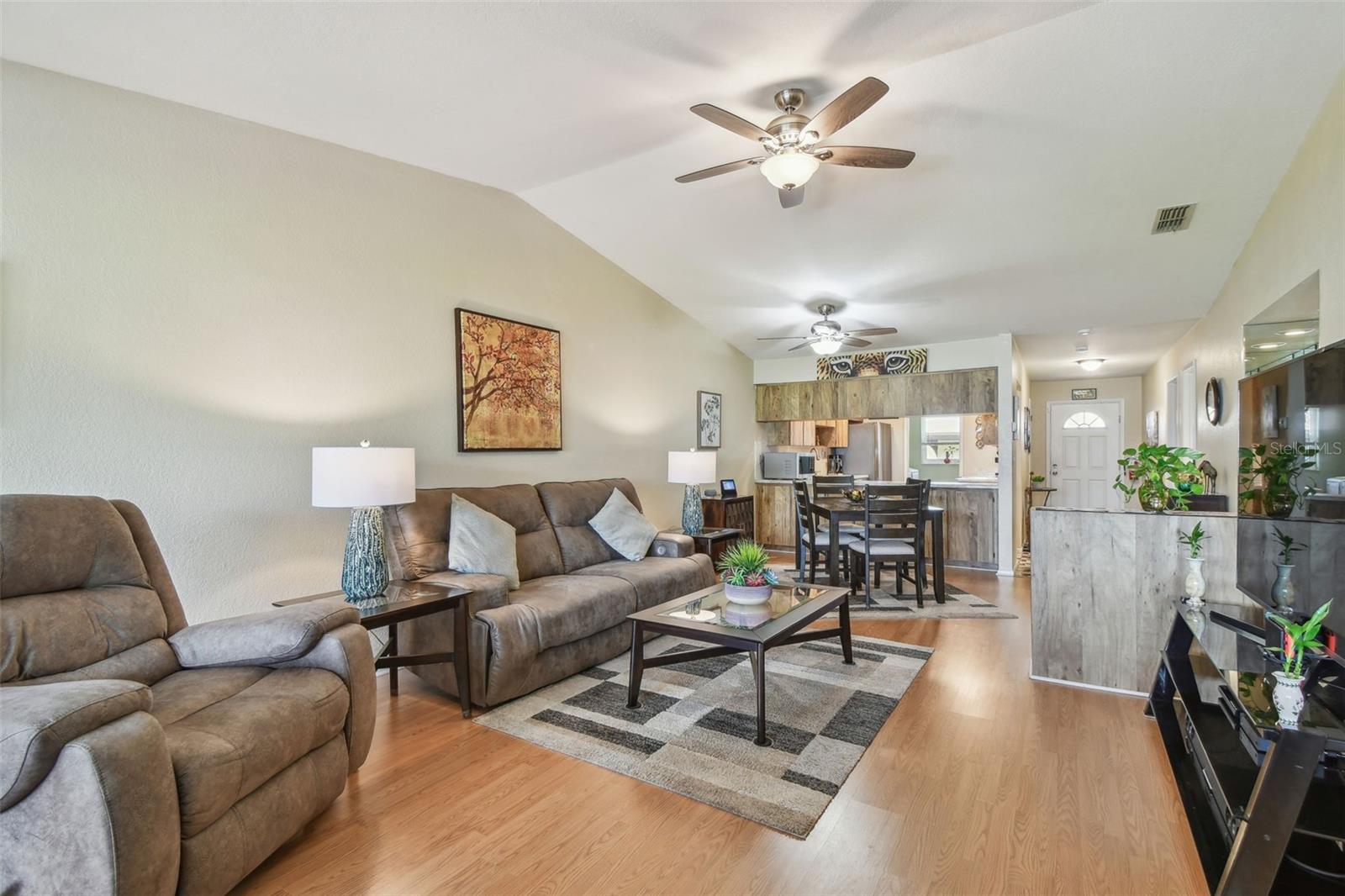 Image 16 of 80 For 7923 Radcliffe Circle