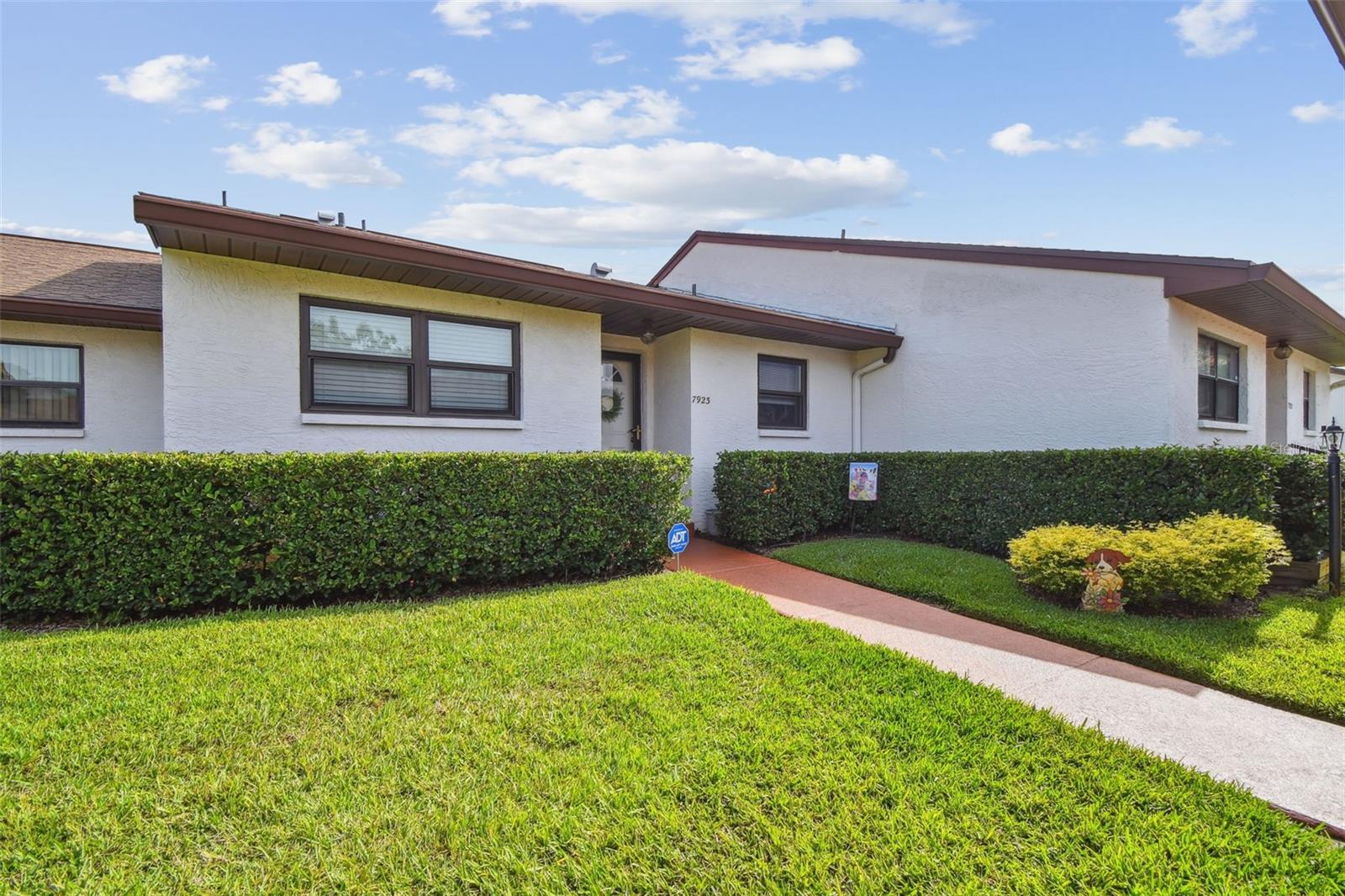 Image 3 of 80 For 7923 Radcliffe Circle