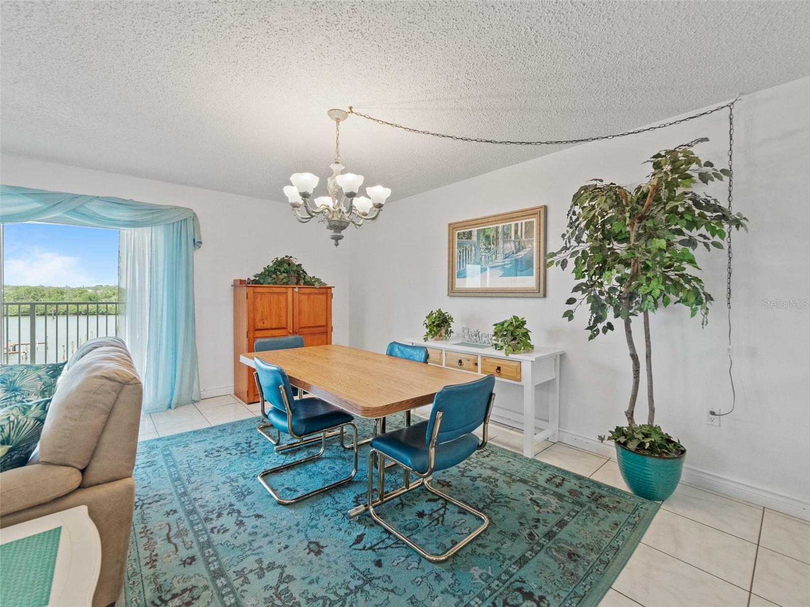 Image 8 of 23 For 18610 Gulf Boulevard 208
