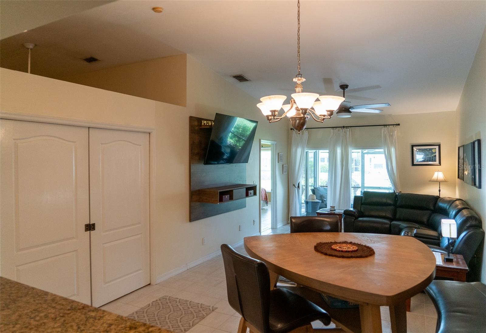 Image 11 of 29 For 10188 Regent Circle 2802