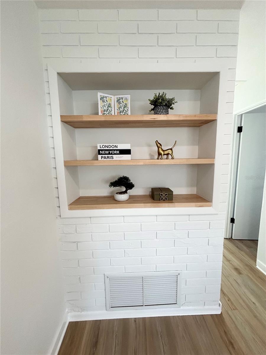 Image 12 of 24 For 5151 7th Avenue N