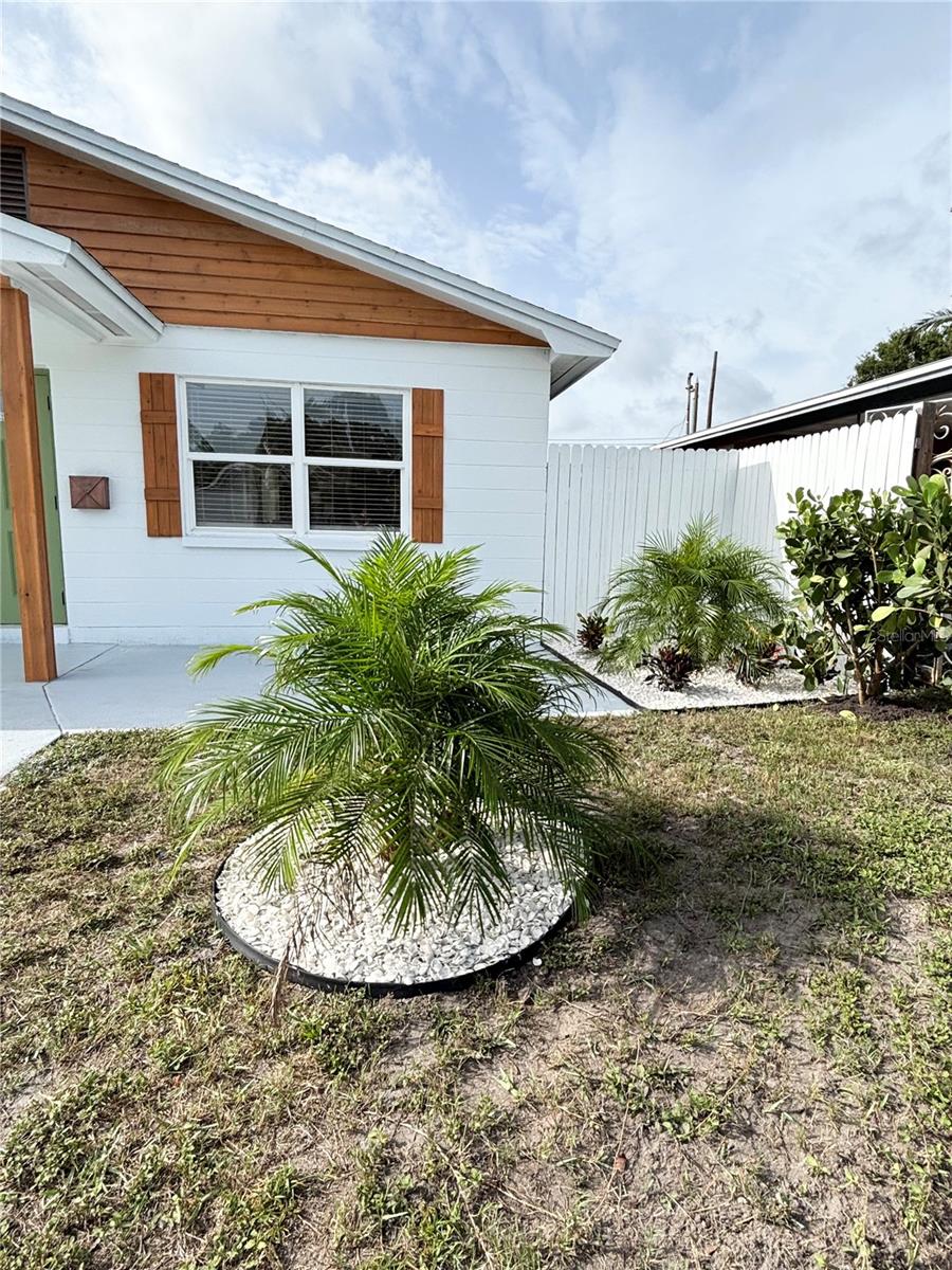 Image 22 of 24 For 5151 7th Avenue N