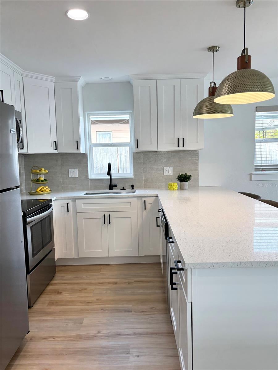 Image 7 of 24 For 5151 7th Avenue N
