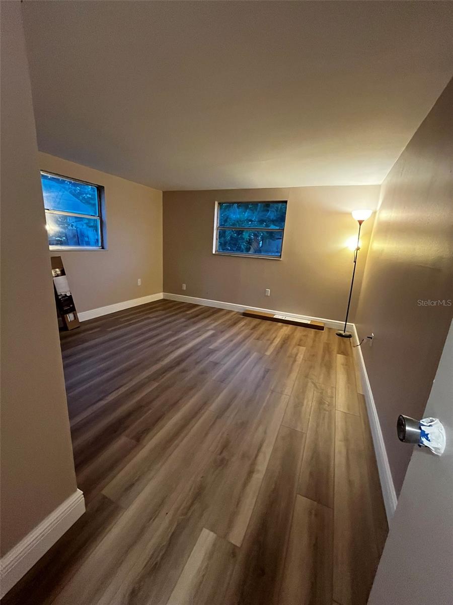 Image 10 of 37 For 3229 12th Street N