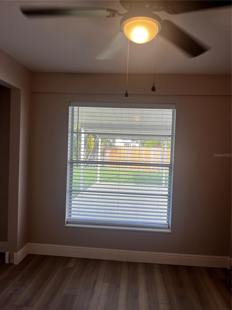 Image 27 of 37 For 3229 12th Street N