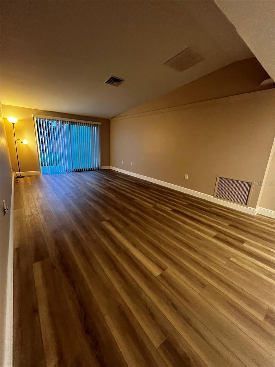 Image 4 of 37 For 3229 12th Street N
