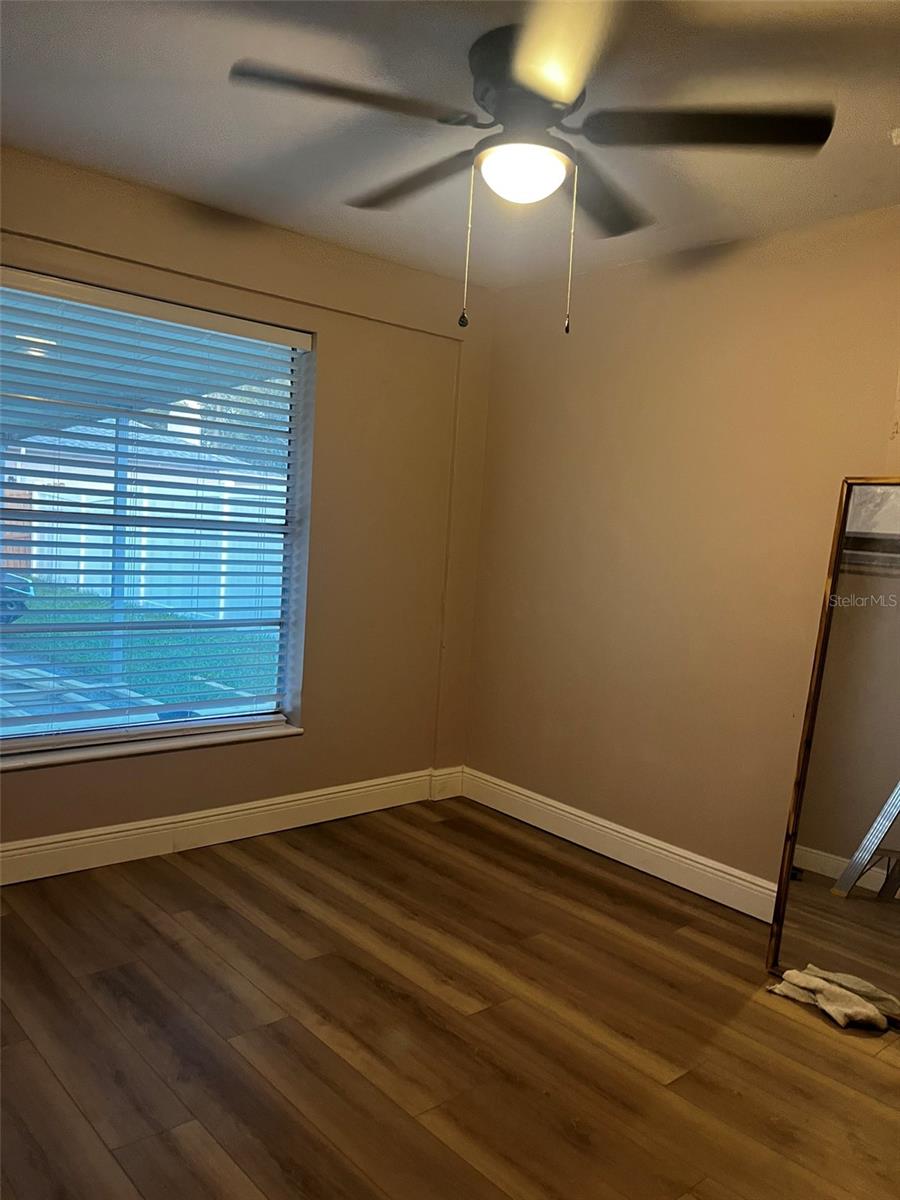 Image 9 of 37 For 3229 12th Street N