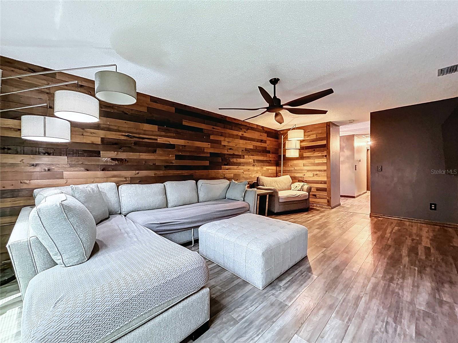 Image 36 of 68 For 11525 Country Oaks Drive