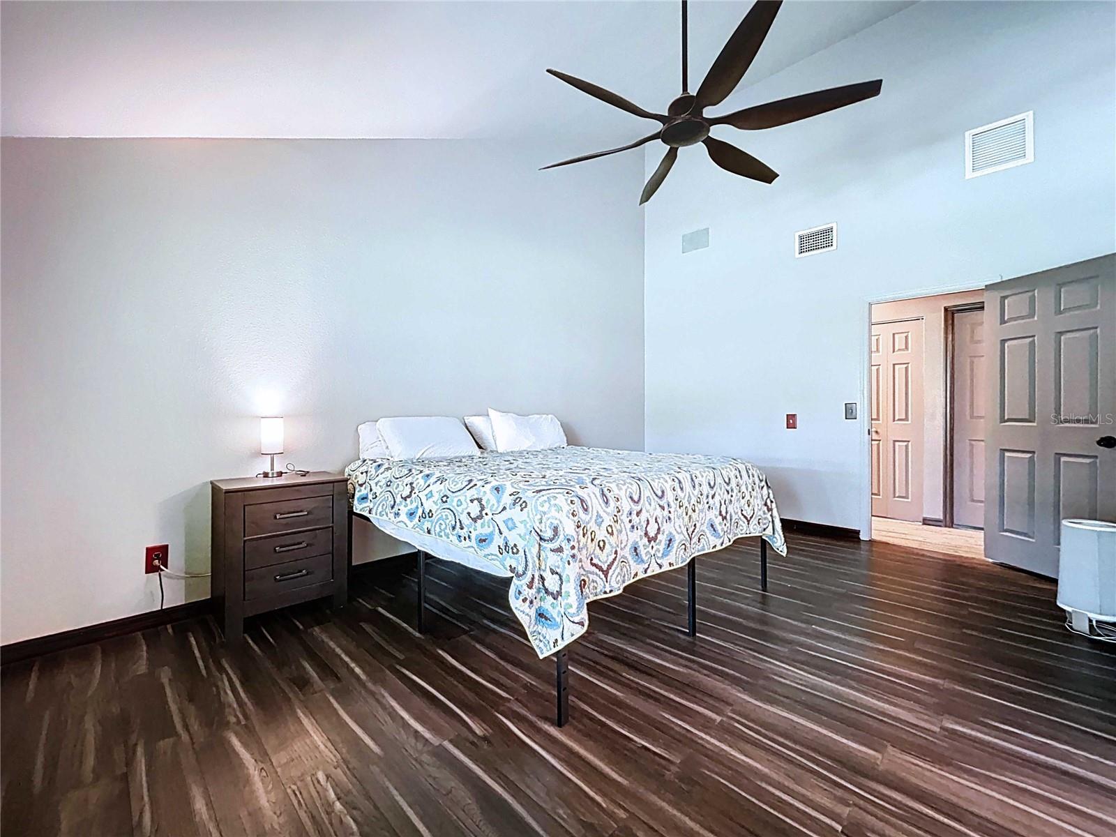 Image 40 of 68 For 11525 Country Oaks Drive