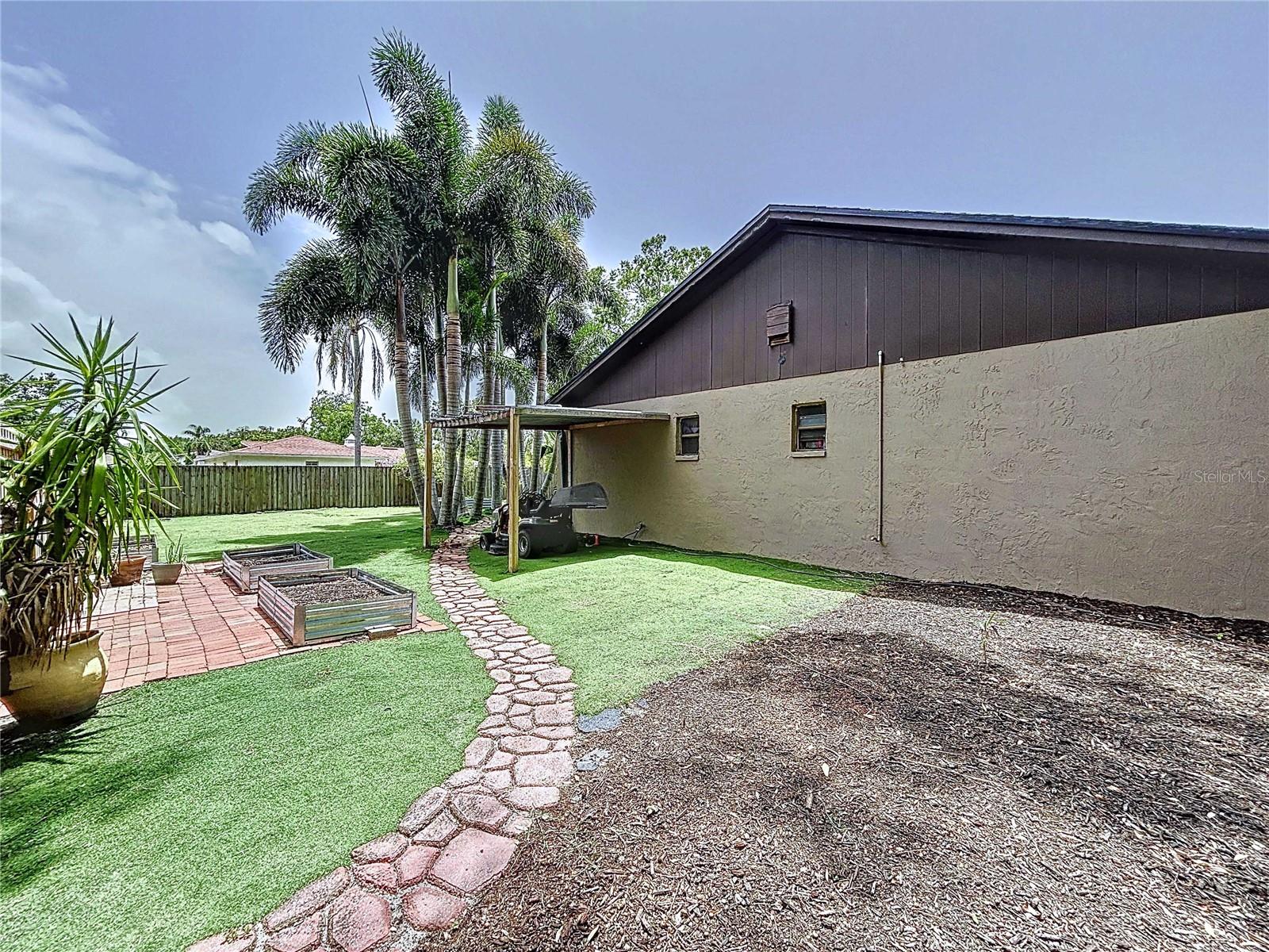 Image 7 of 68 For 11525 Country Oaks Drive