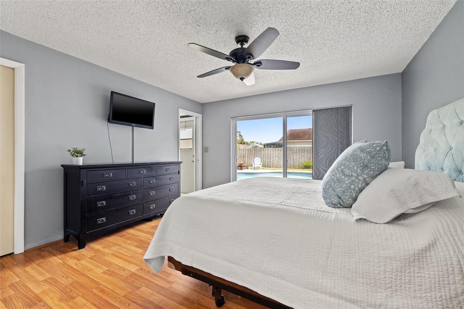 Image 19 of 28 For 9309 120th Street