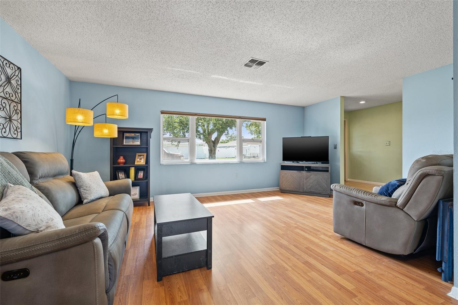 Image 5 of 28 For 9309 120th Street