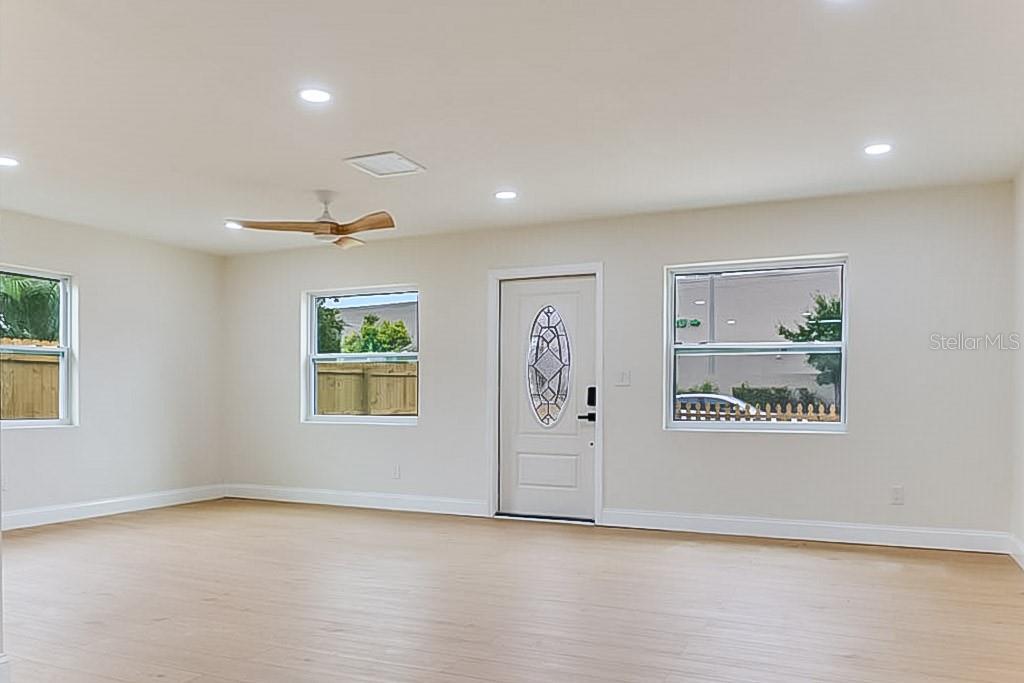 Image 3 of 11 For 7620 74th Street