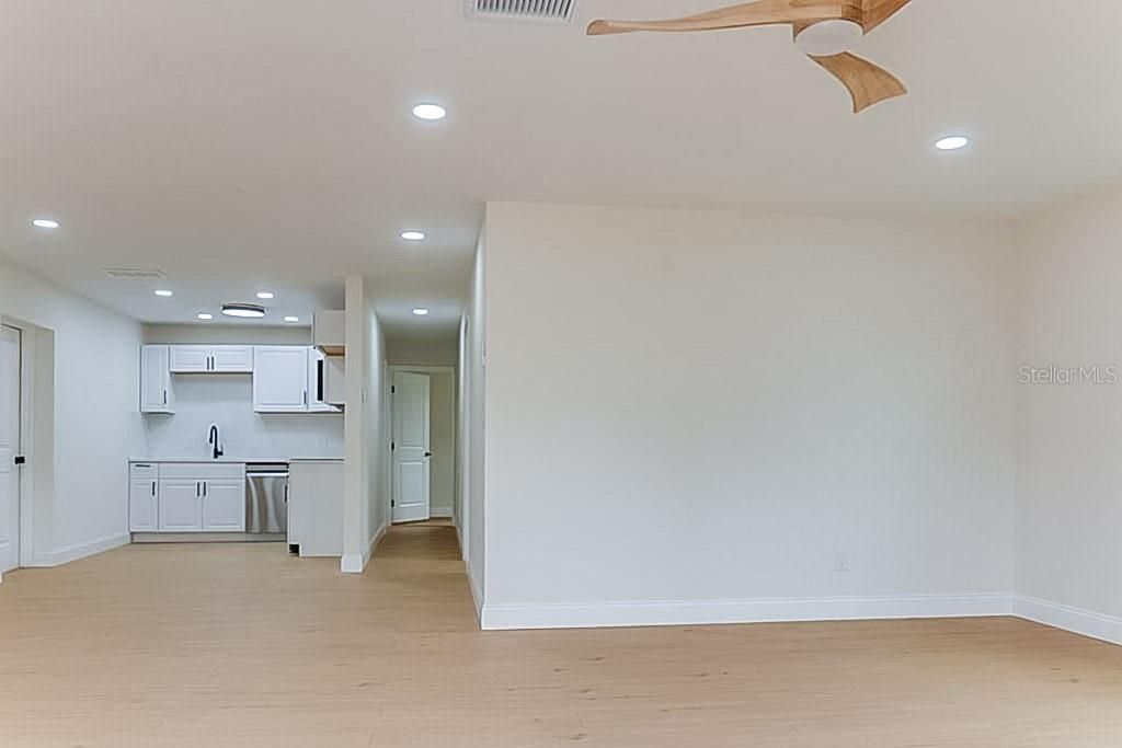 Image 4 of 11 For 7620 74th Street