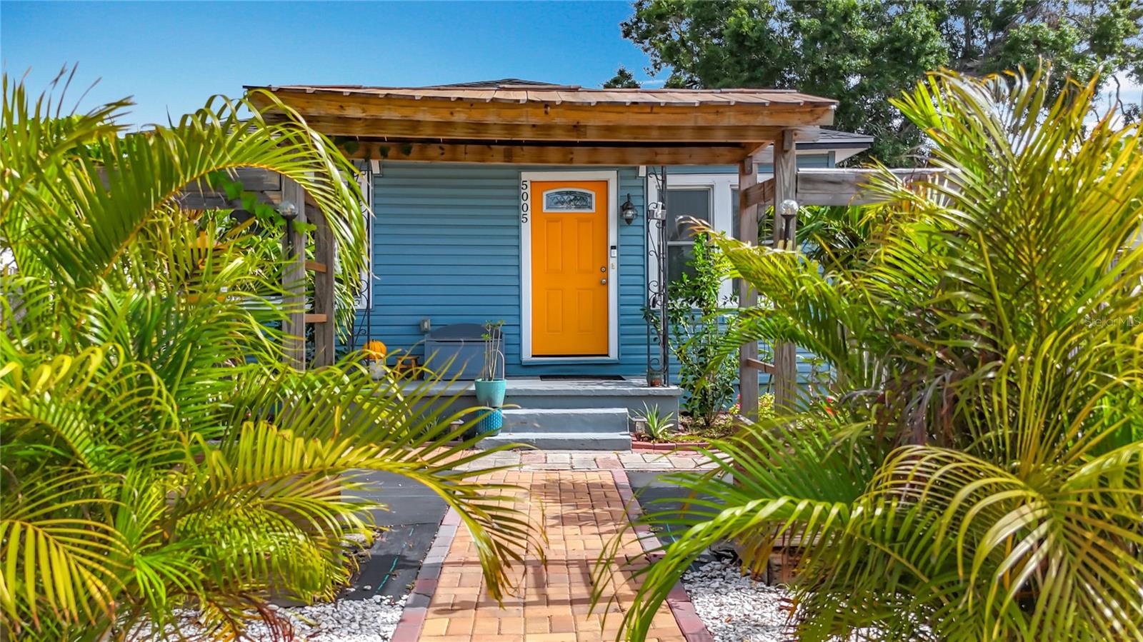 Image 4 of 26 For 5005 Tangerine Avenue S