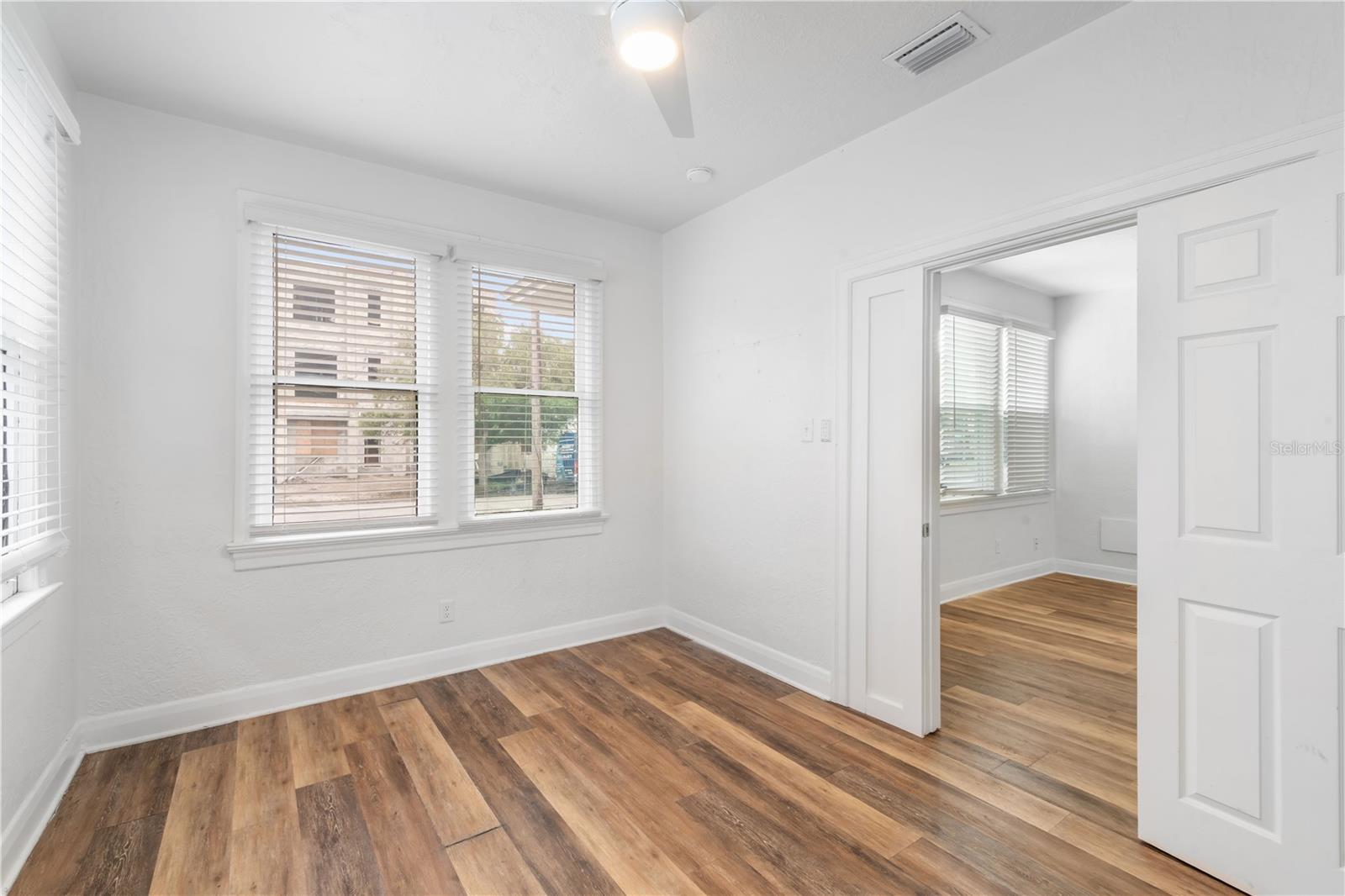 Image 7 of 25 For 206 Albany Avenue