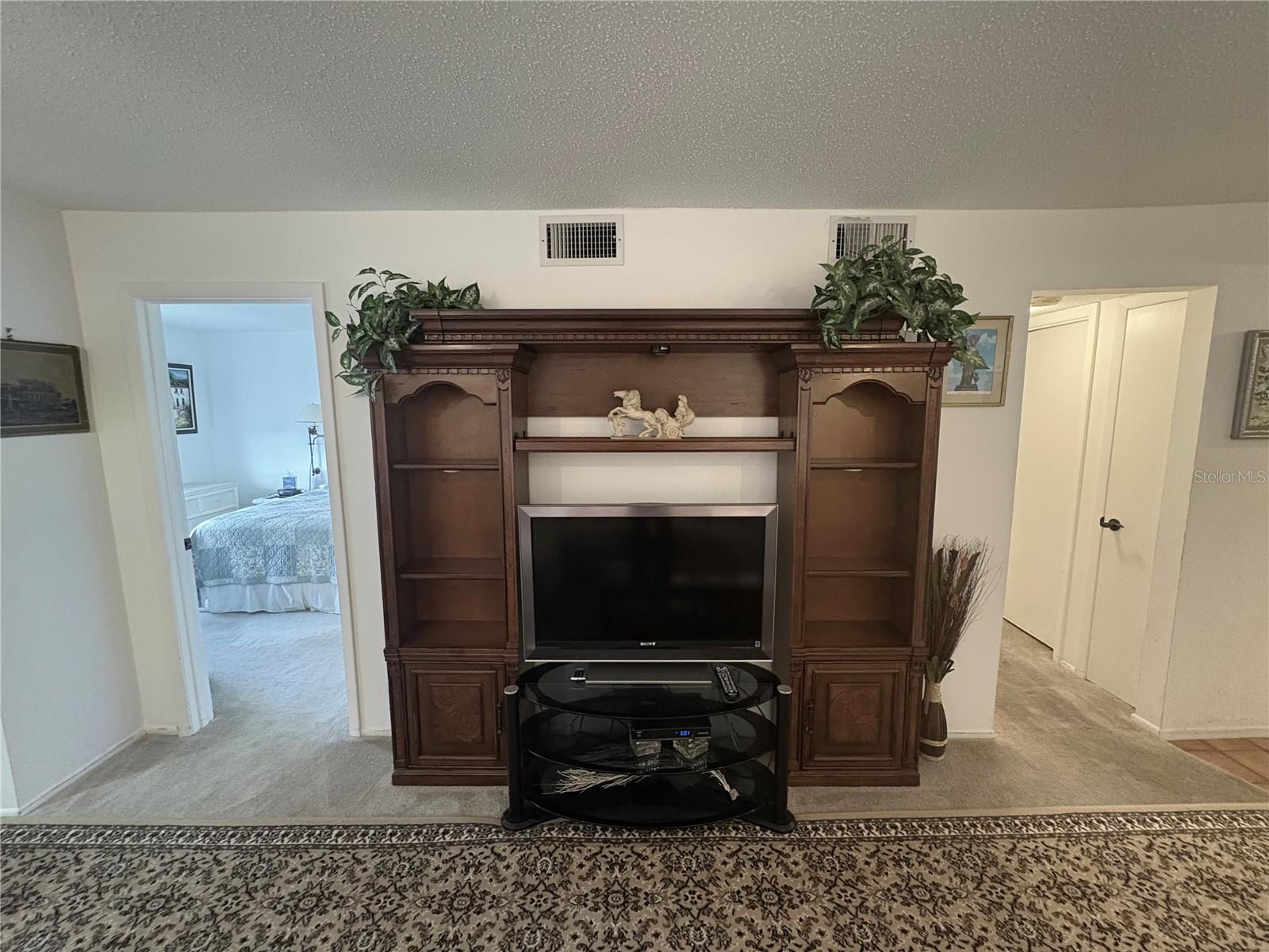 Image 10 of 33 For 4137 Lake Bayshore Drive C505