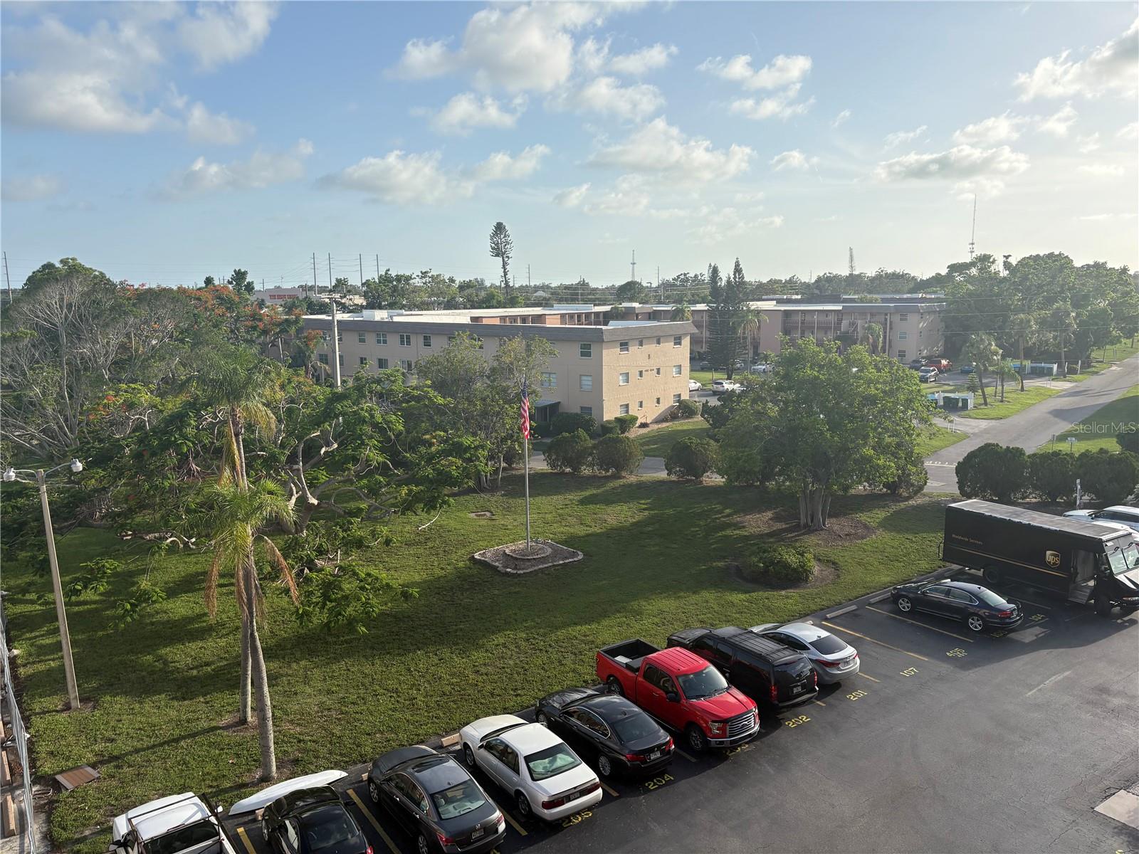Image 32 of 33 For 4137 Lake Bayshore Drive C505