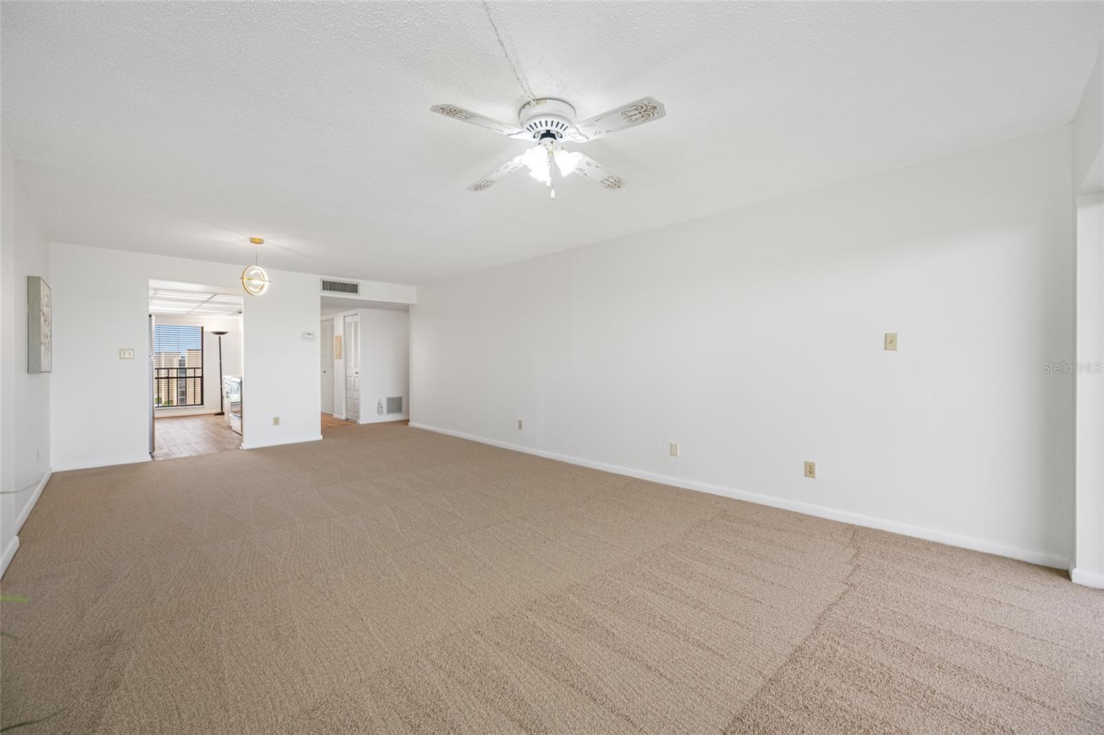 Image 13 of 41 For 2900 Cove Cay Drive 7c