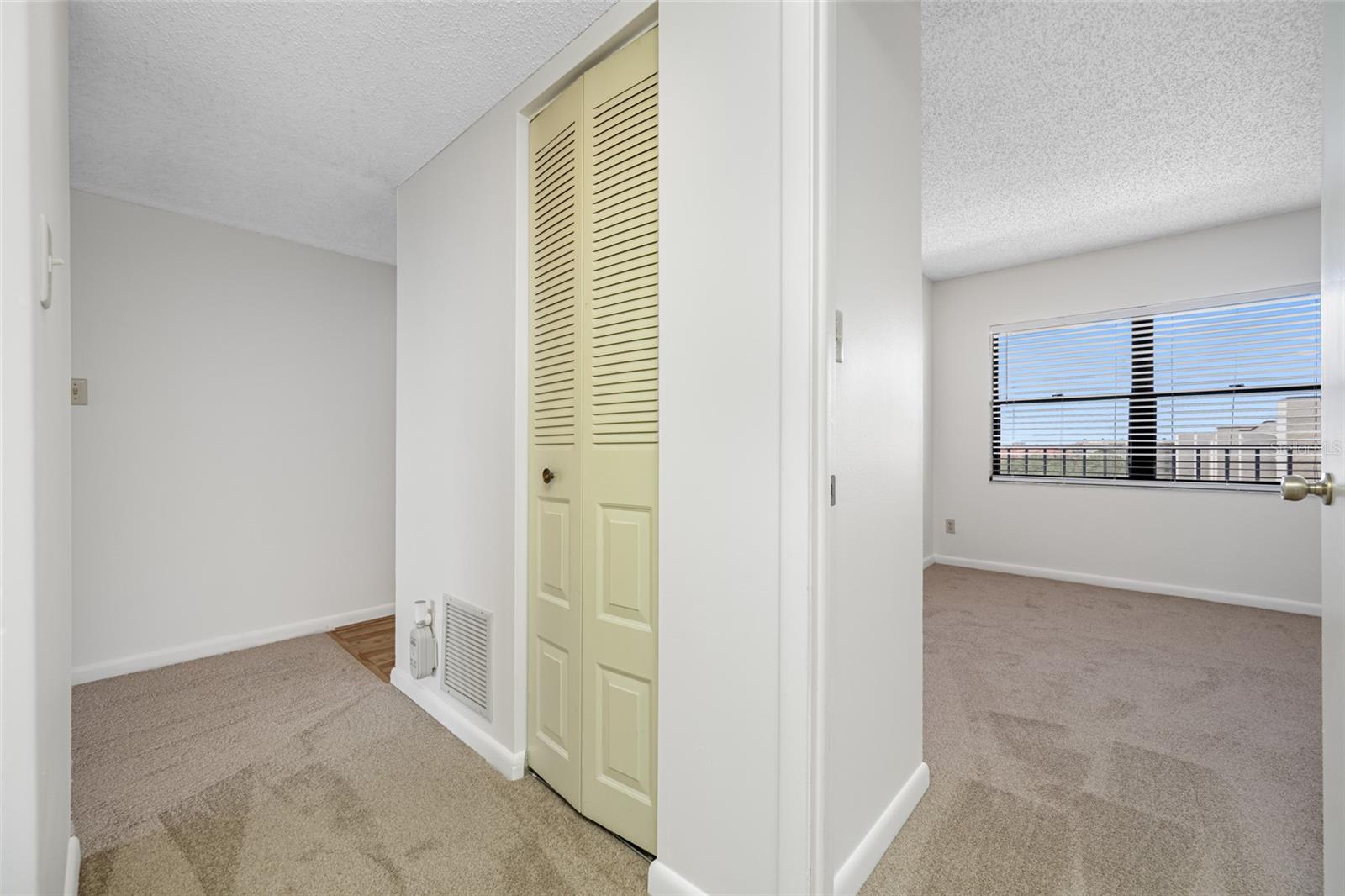 Image 24 of 41 For 2900 Cove Cay Drive 7c