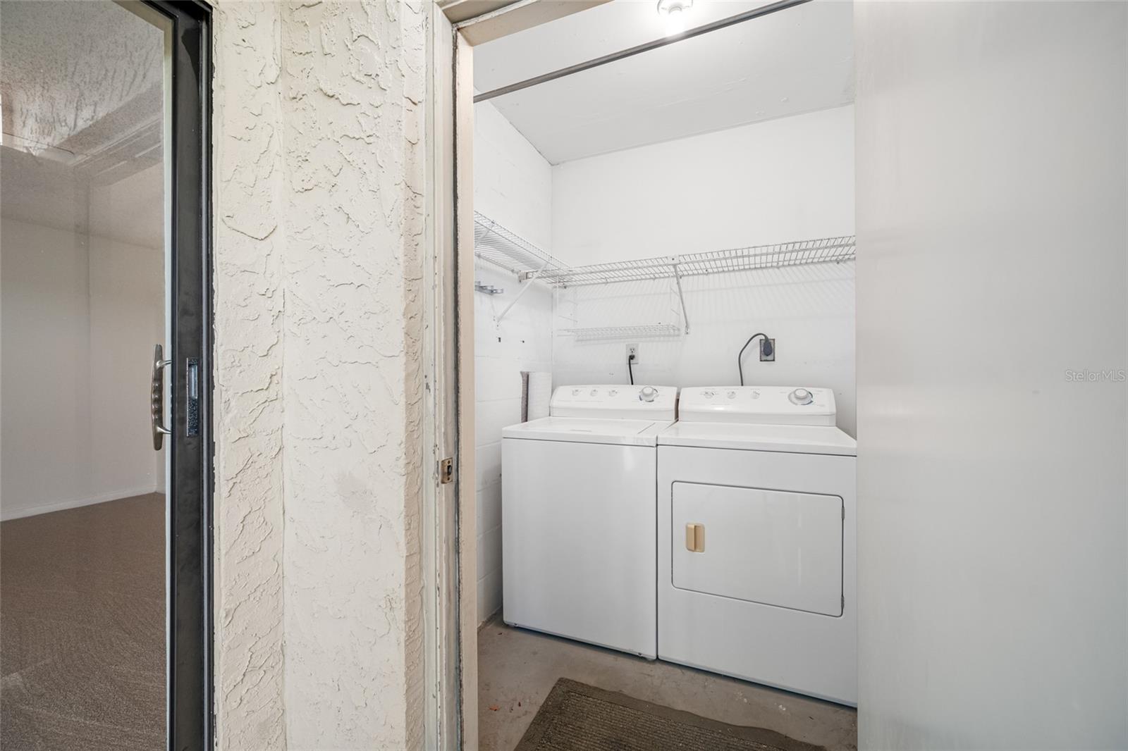 Image 32 of 41 For 2900 Cove Cay Drive 7c