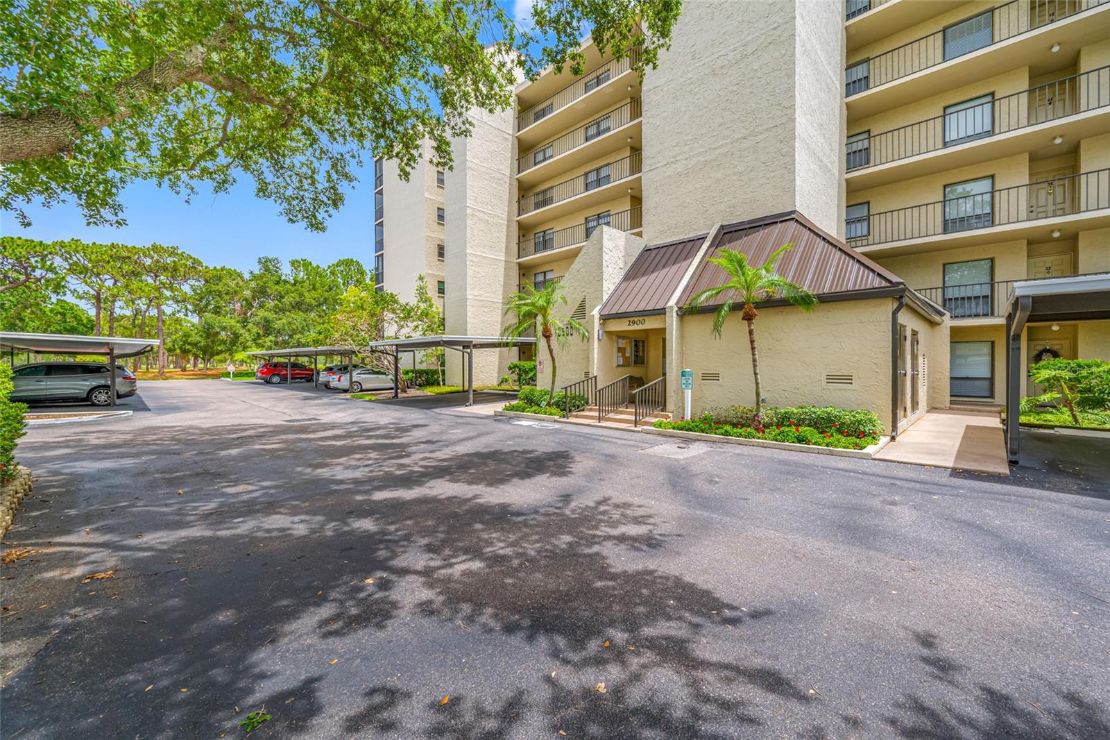 Image 36 of 41 For 2900 Cove Cay Drive 7c
