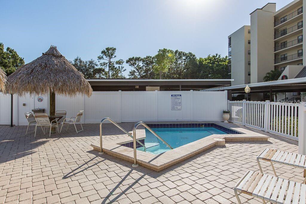 Image 38 of 41 For 2900 Cove Cay Drive 7c