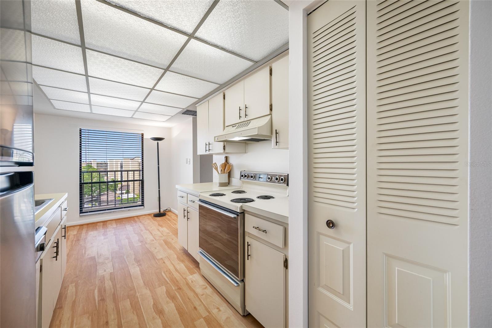 Image 9 of 41 For 2900 Cove Cay Drive 7c