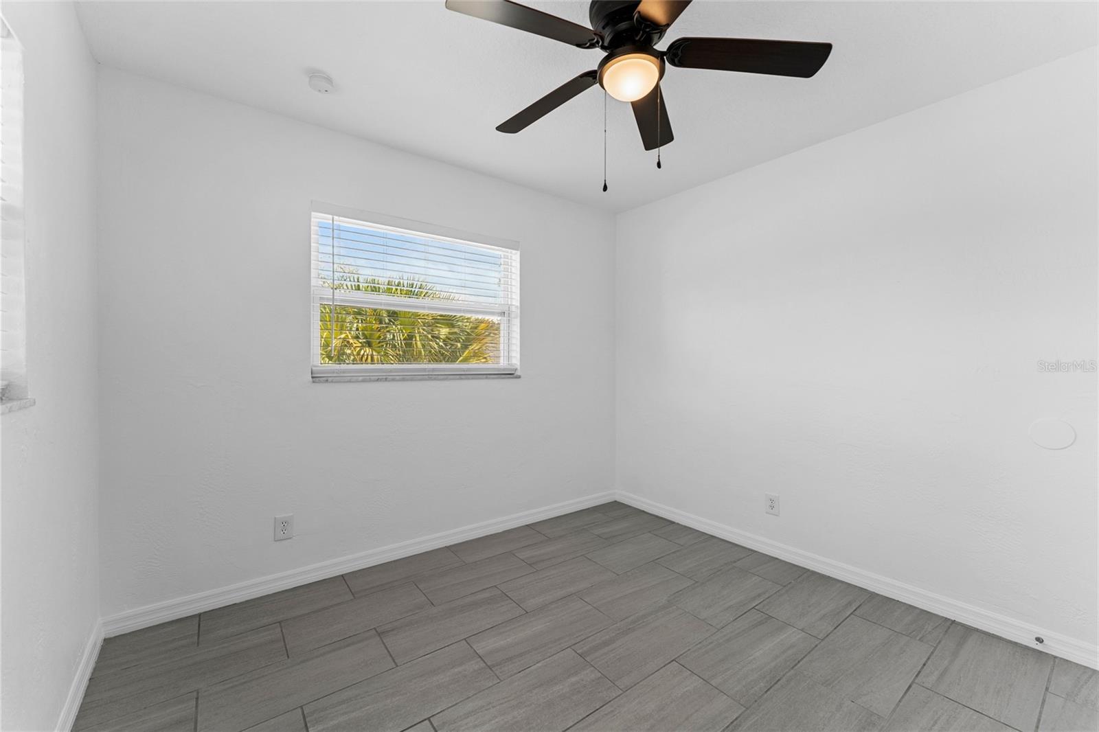 Image 19 of 26 For 546 90th Avenue N