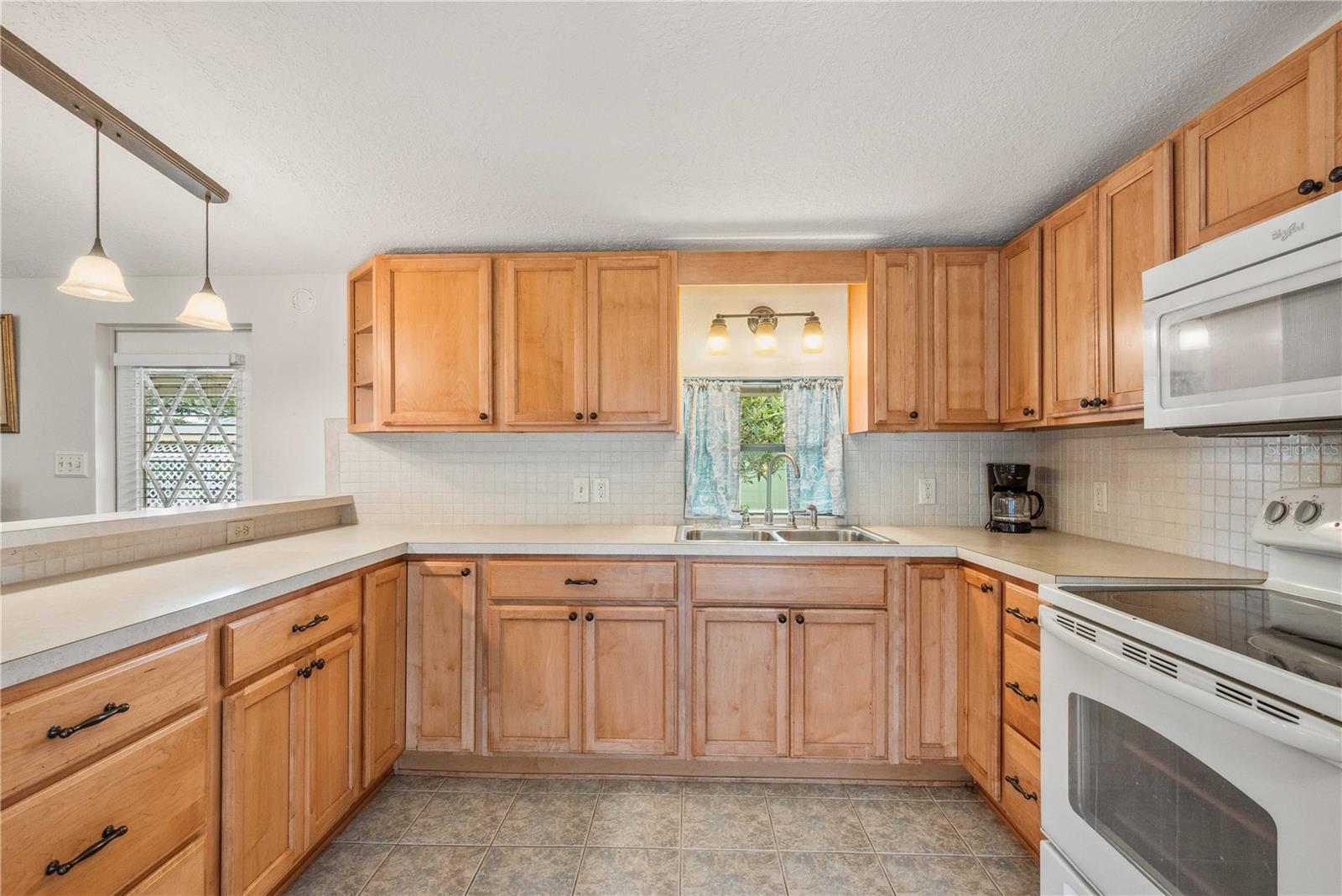 Image 9 of 40 For 5451 Antigua Drive