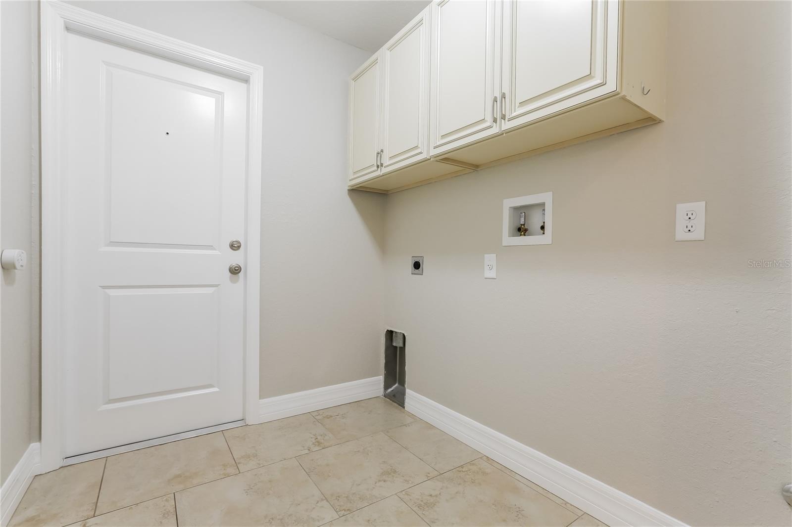 Image 12 of 14 For 2840 Soprano Lane