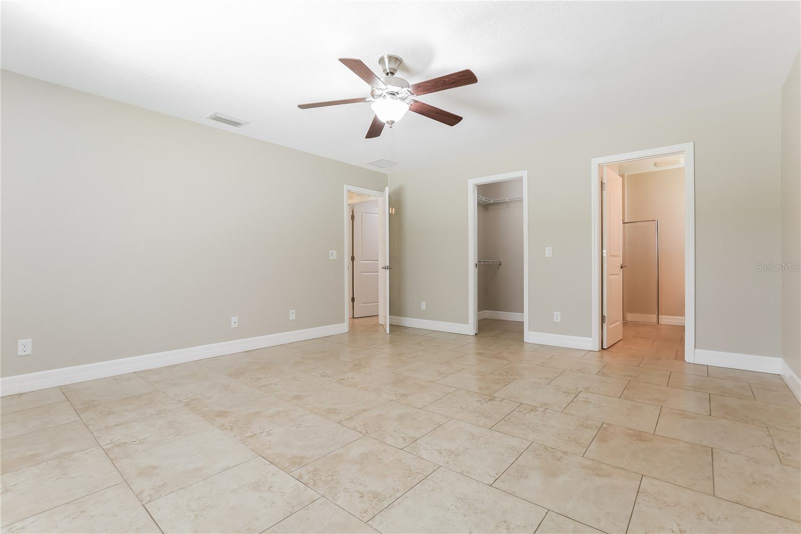 Image 9 of 14 For 2840 Soprano Lane