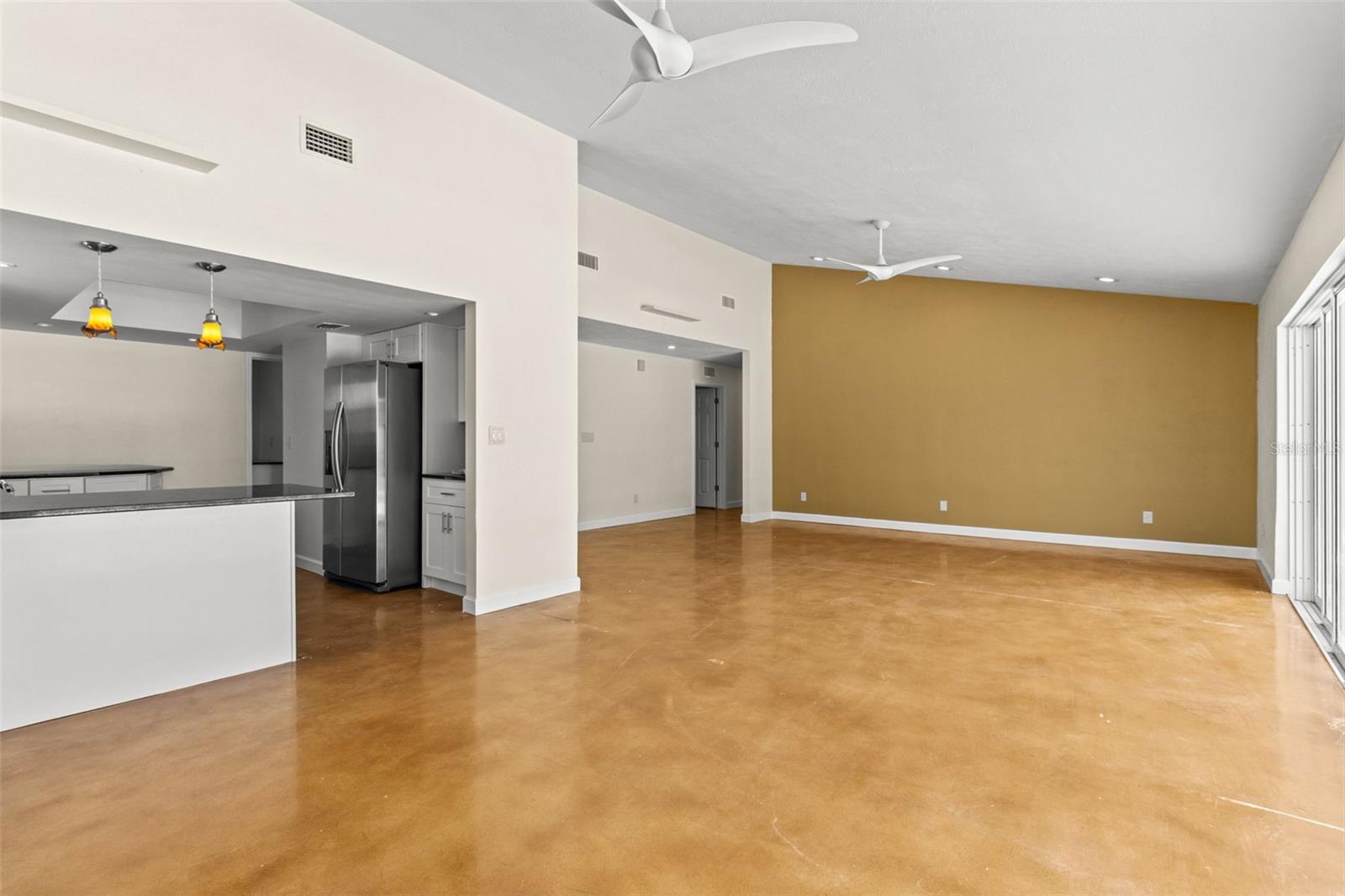 Image 16 of 52 For 4749 Baywood Point Drive S