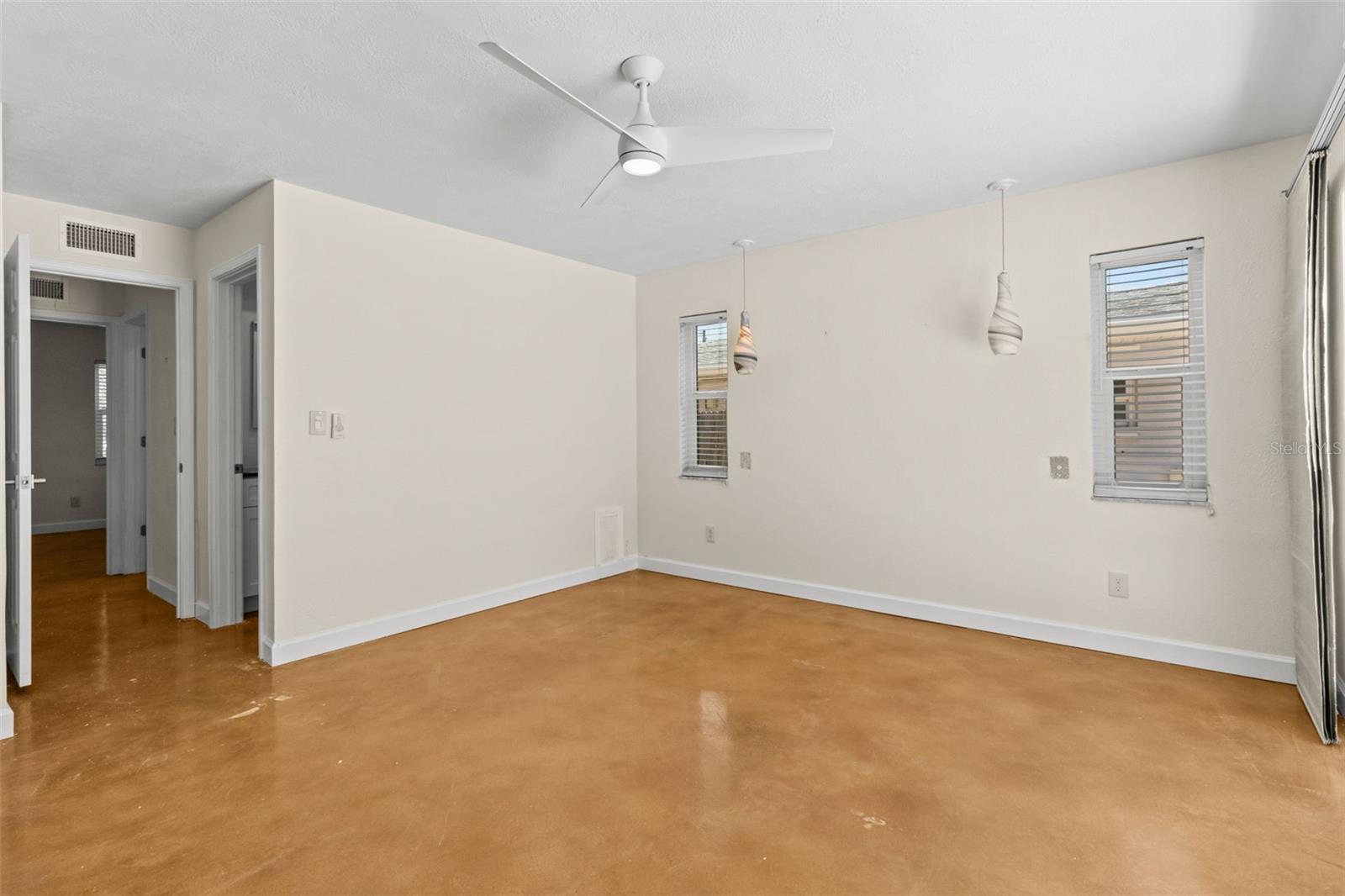 Image 22 of 52 For 4749 Baywood Point Drive S