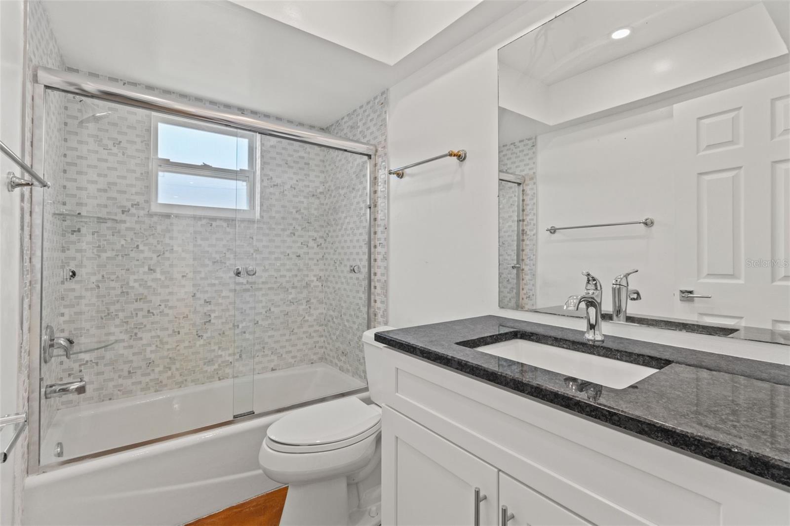Image 24 of 52 For 4749 Baywood Point Drive S