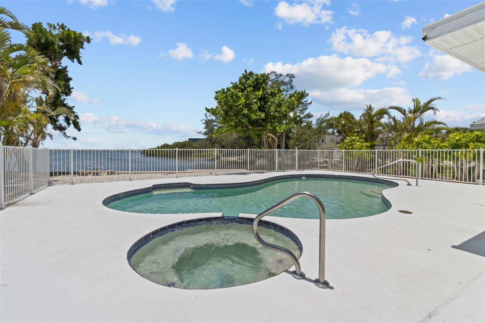 Image 38 of 52 For 4749 Baywood Point Drive S