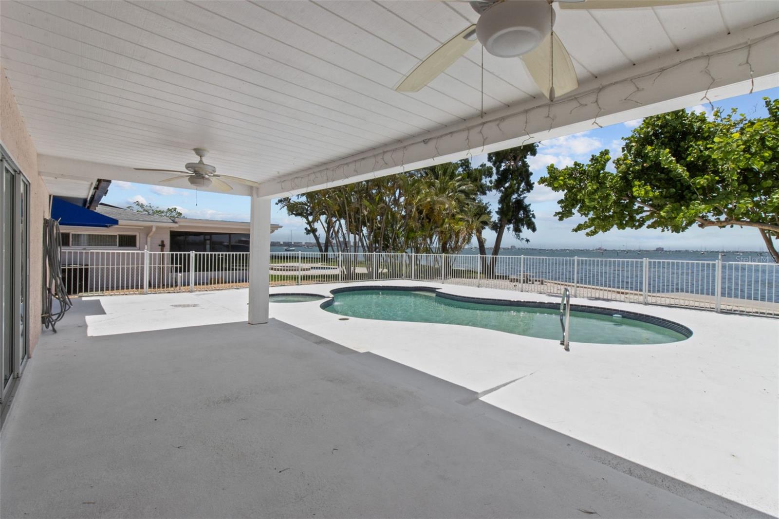 Image 8 of 52 For 4749 Baywood Point Drive S