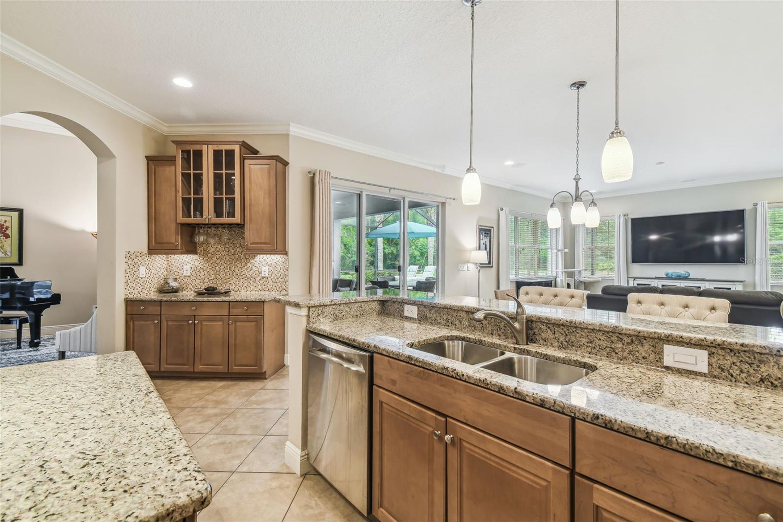 Image 11 of 55 For 32015 Summerglade Drive