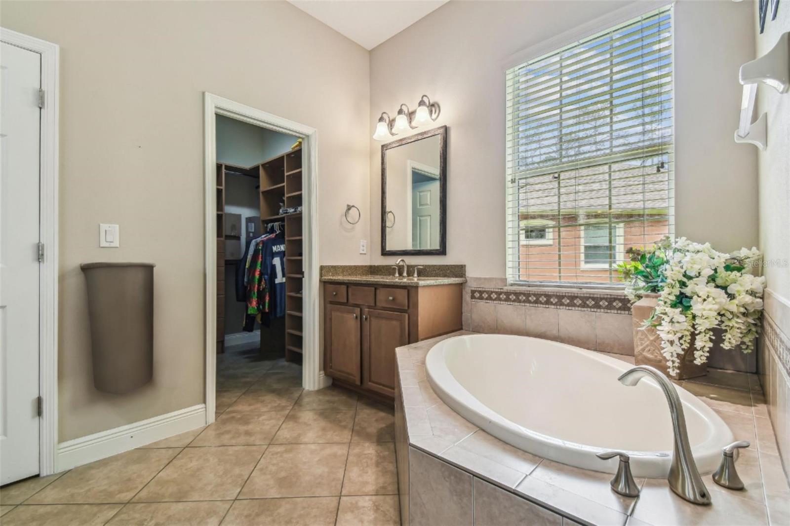 Image 23 of 55 For 32015 Summerglade Drive