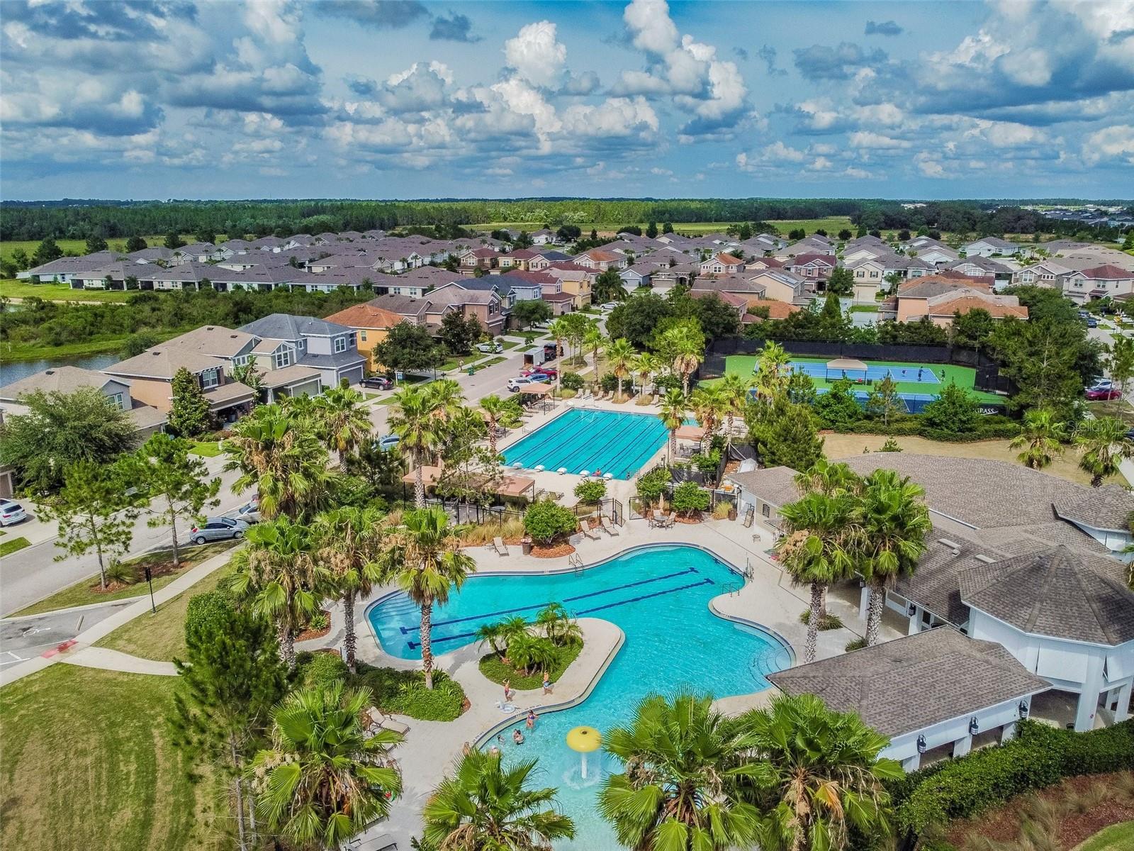 Image 49 of 55 For 32015 Summerglade Drive