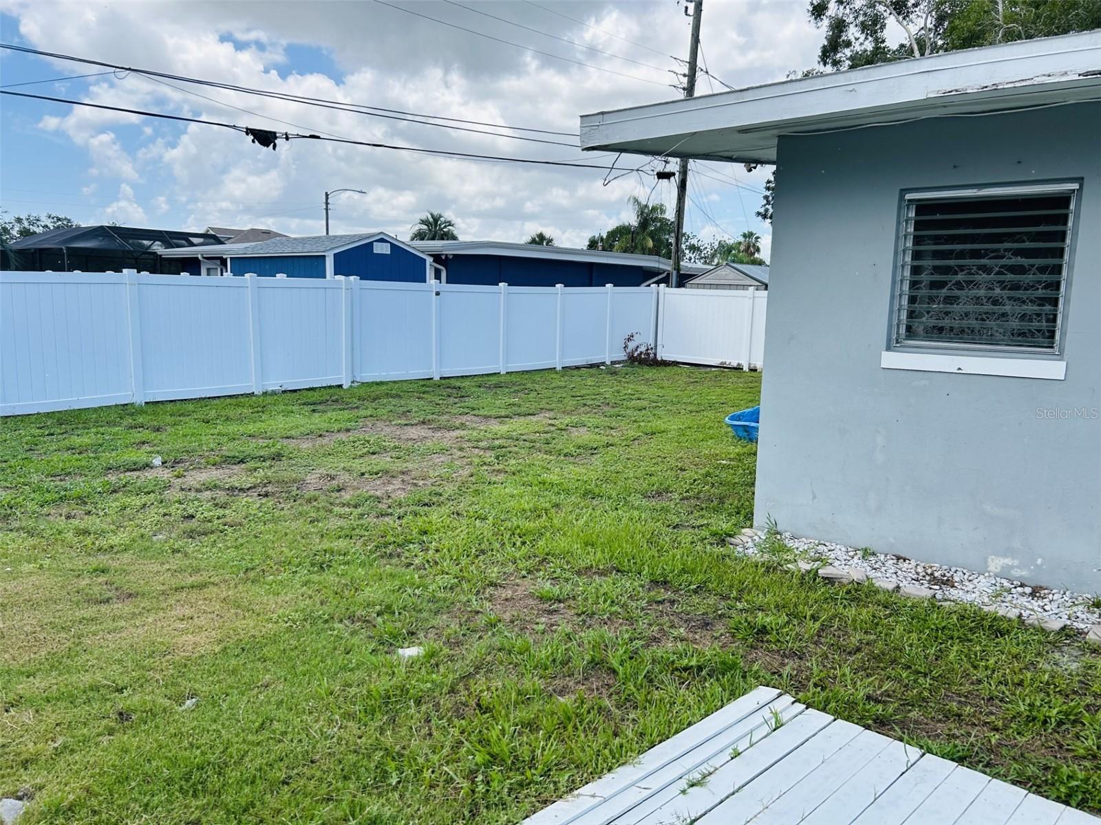 Image 12 of 16 For 2469 Trade Winds Drive