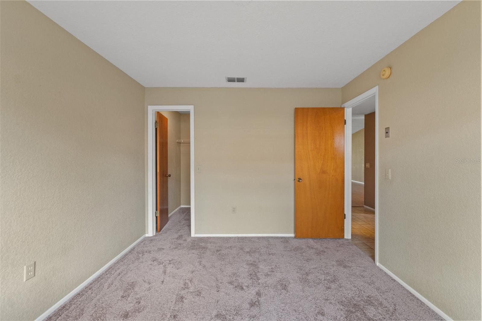 Image 11 of 36 For 7839 Radcliffe Circle