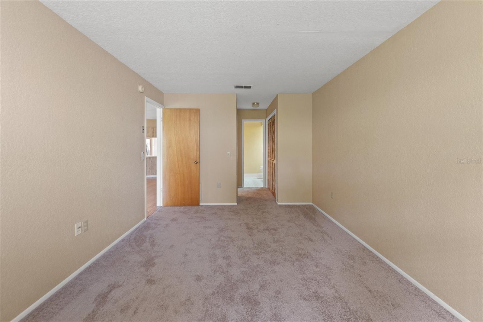 Image 19 of 36 For 7839 Radcliffe Circle