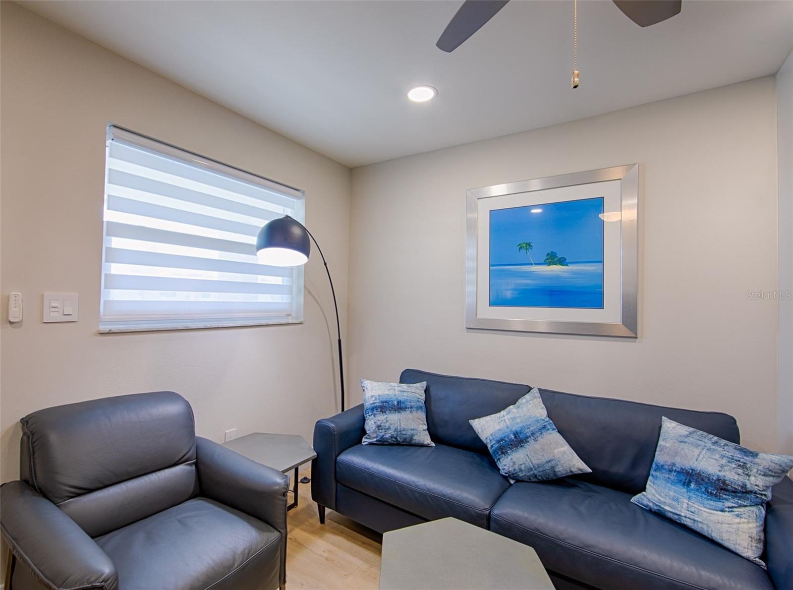 Image 5 of 21 For 8567 Gulf Boulevard 27n