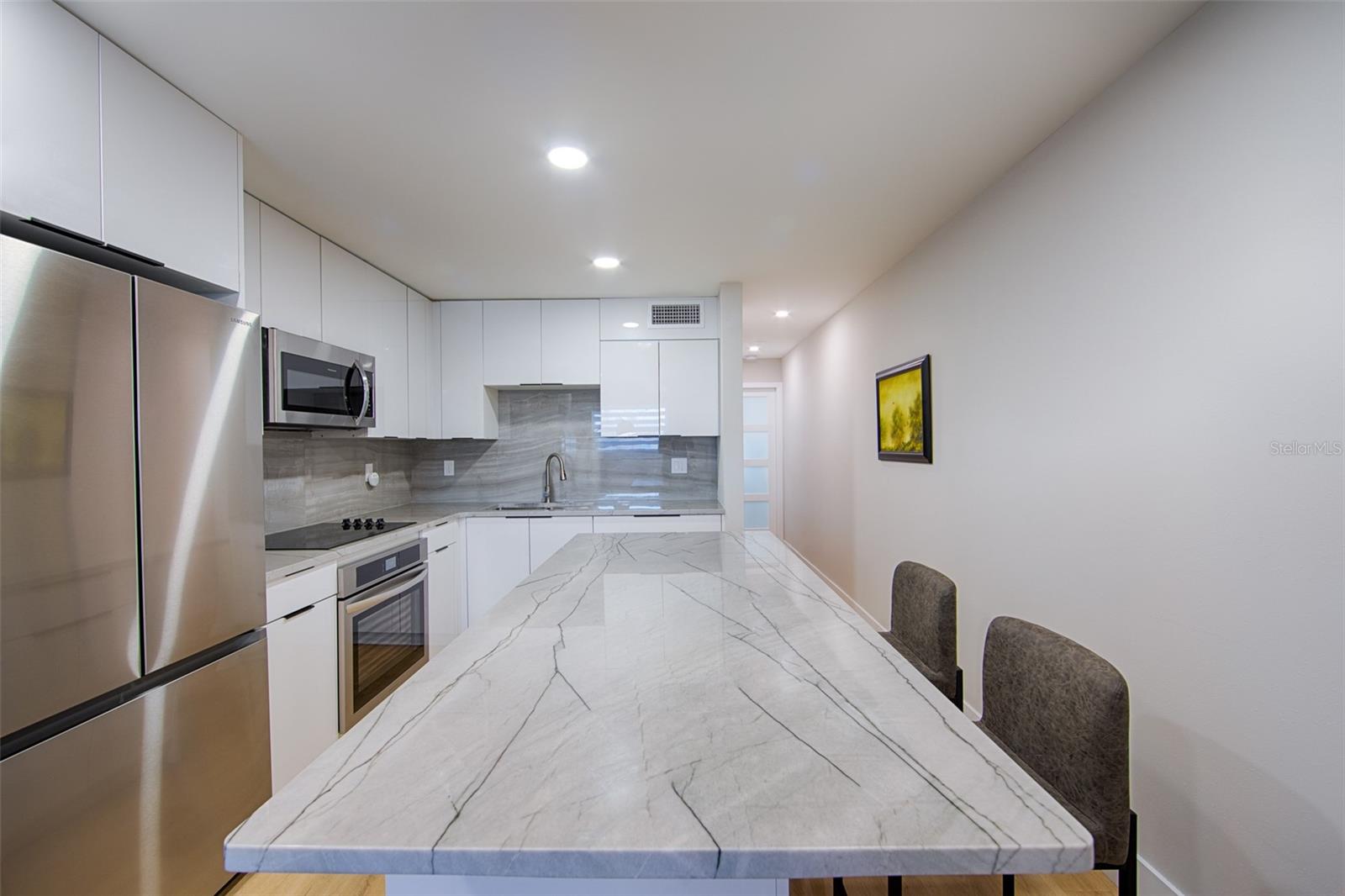 Image 6 of 21 For 8567 Gulf Boulevard 27n