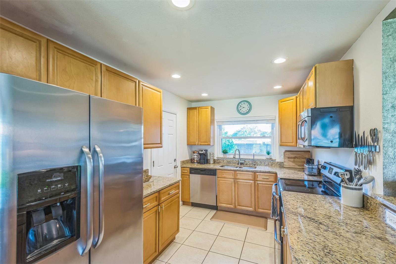 Image 16 of 41 For 1220 Magnolia Drive