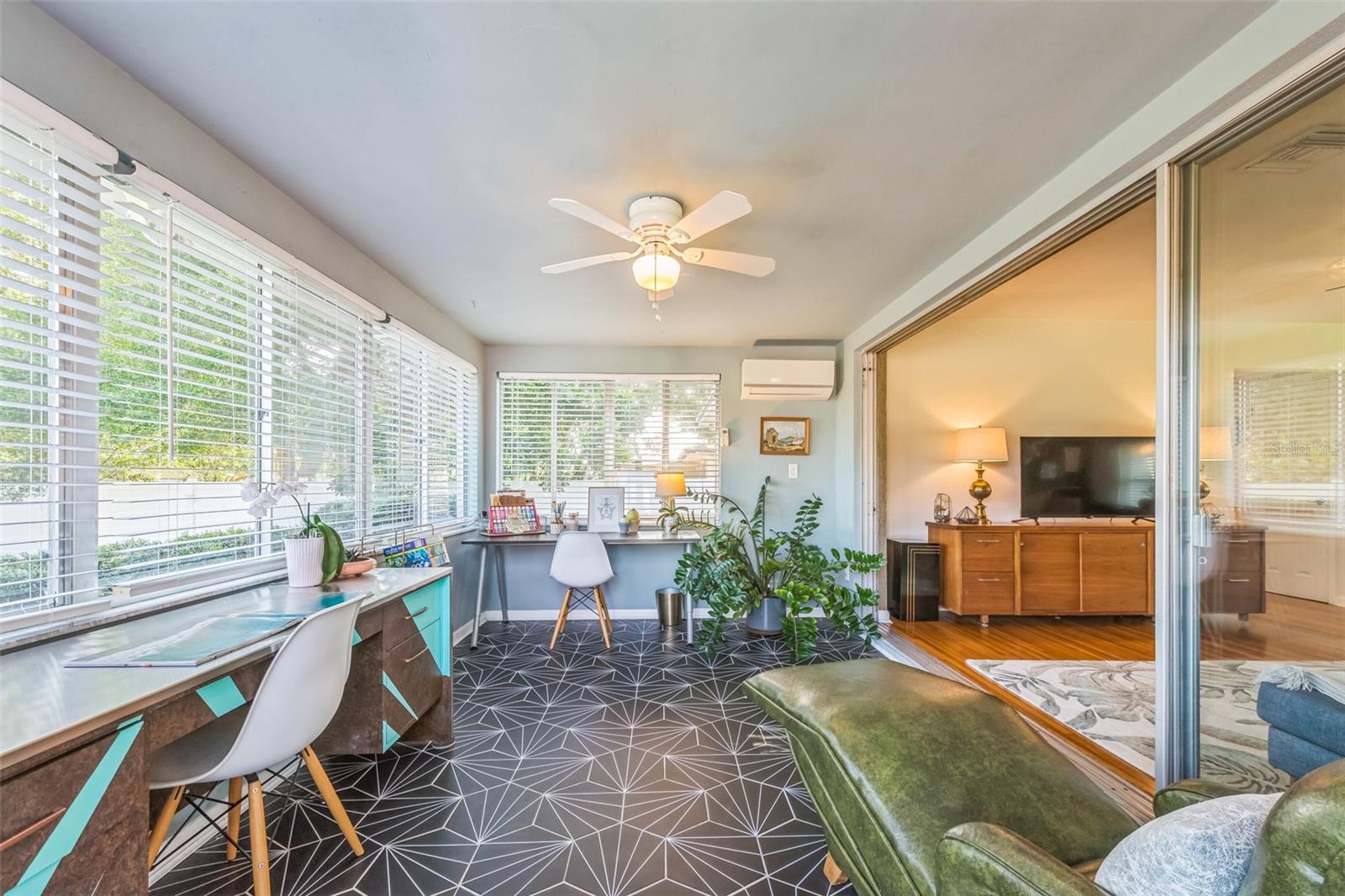 Image 21 of 41 For 1220 Magnolia Drive
